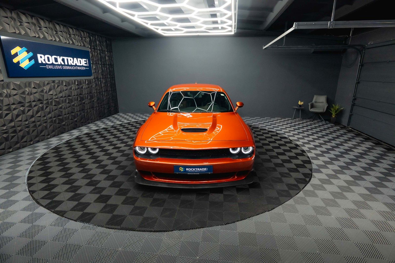 Fahrzeugabbildung Dodge Challenger 6.4 V8 SRT 392 R/T SCAT PACK WIDEBODY