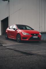 Seat Leon 2.0 TSI  CUPRA 280 DSG Performanc - Seat Leon mit Benzin-Antrieb: Leder, Navigationssystem, Limousine, 2.0