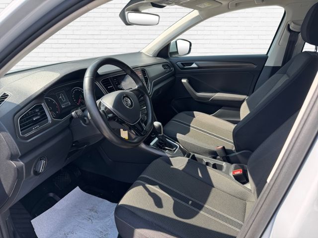 Fahrzeugabbildung Volkswagen T-Roc Style 1.5 TSI 150 PS DSG AHK SHZG LANE