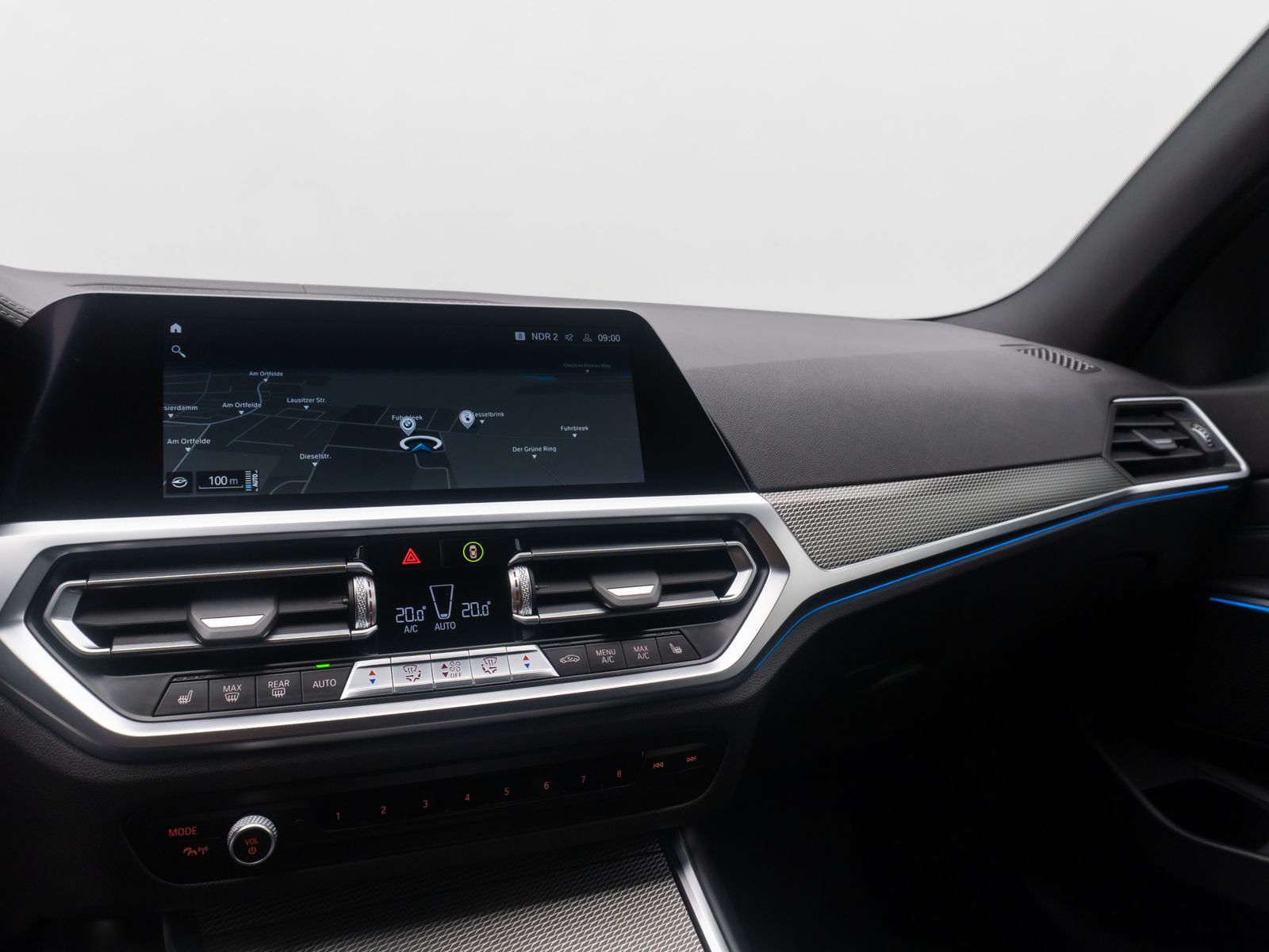 Fahrzeugabbildung BMW 330e xD M Sport DAB Laser Alarm Komfort 19Zoll