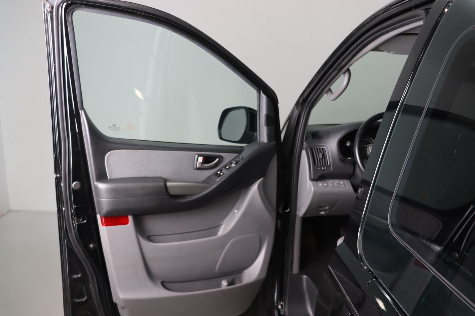 Fahrzeugabbildung Hyundai H1 Travel Trend * Navi * DAB * 8-Sitzer