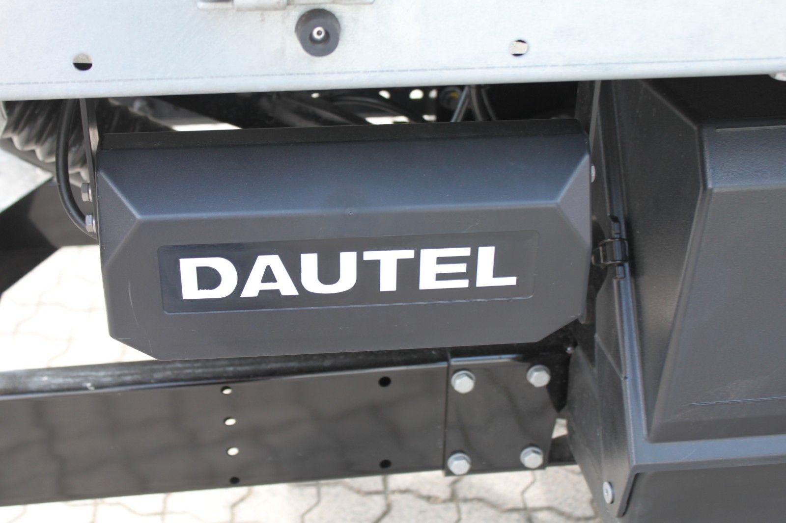 Fahrzeugabbildung Iveco EuroCargo ML140E28/P EVI_E