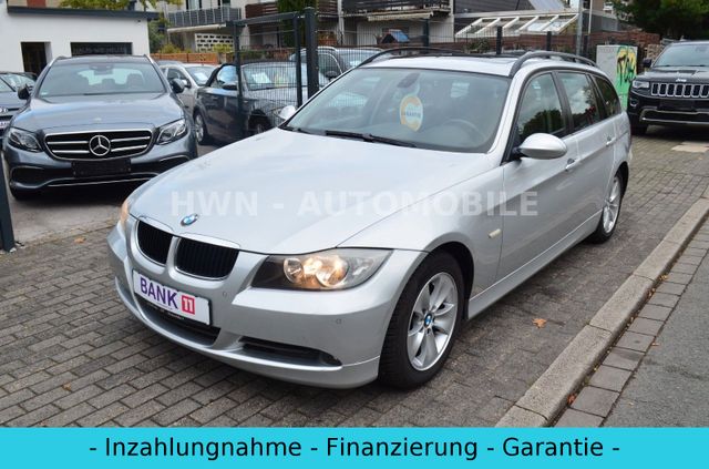 BMW 320i*AUTOM*PANORAMA*NAVI*AHK*SITZH*ALU*PDC*LEDER