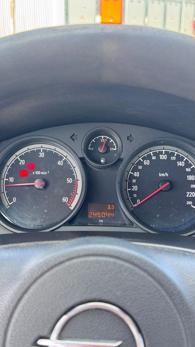 Opel Astra 2006 — photo 11