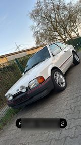 Ford Escort MK4 Oldtimer - Ford Escort: Kleinwagen
