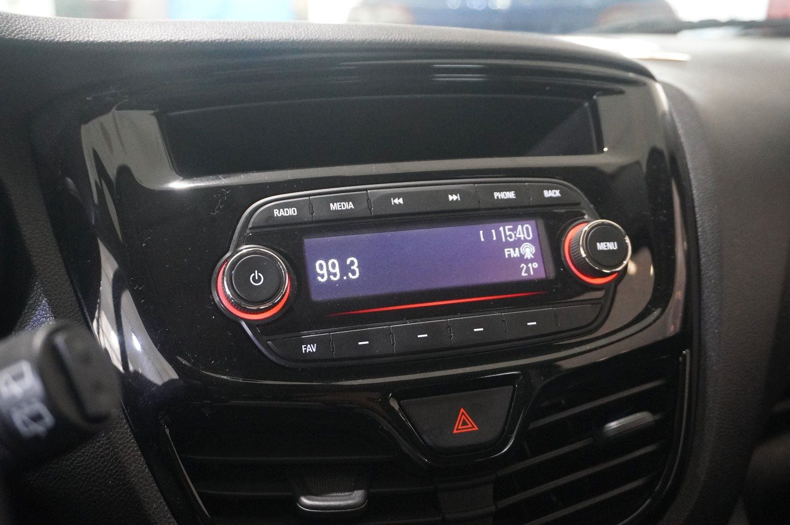 Fahrzeugabbildung Opel Karl 1.0 EDITION 5-TÜR KLIMA/USB/TEMP./BT