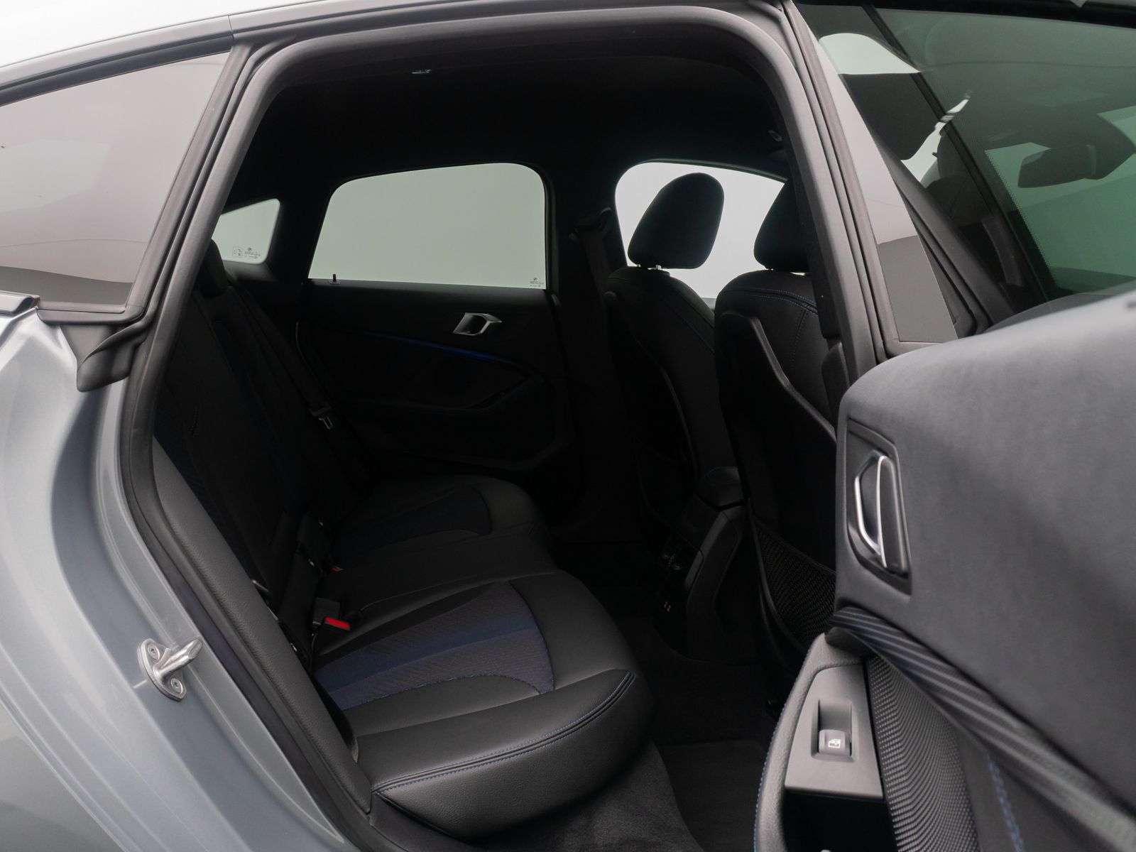 Fahrzeugabbildung BMW 218i Gran Coupé M Sport Kamera DAB HiFi 19Zoll