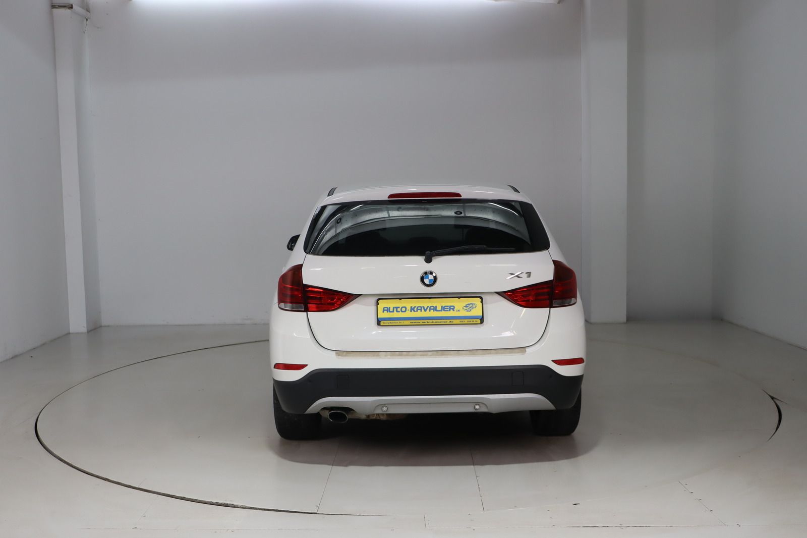 Fahrzeugabbildung BMW X1 sDrive 18i * Sitzhzg. * PDC