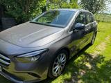 Mercedes-Benz B 180 DCT - super gepflegt, wenig Kilometer - Mercedes-Benz B 180 in Rostock