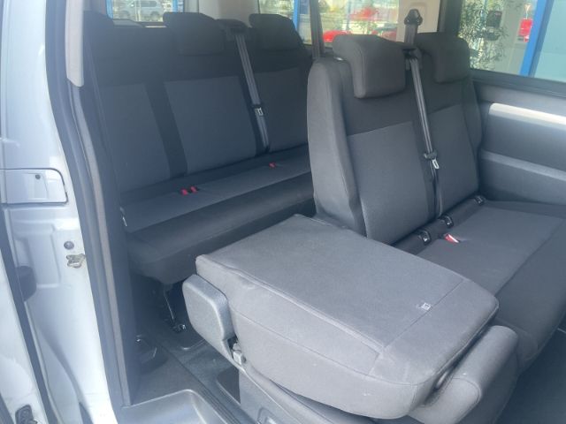 Fahrzeugabbildung Opel Zafira Life 2.0 D, L Selection AHK, Navi, 9-Sitz