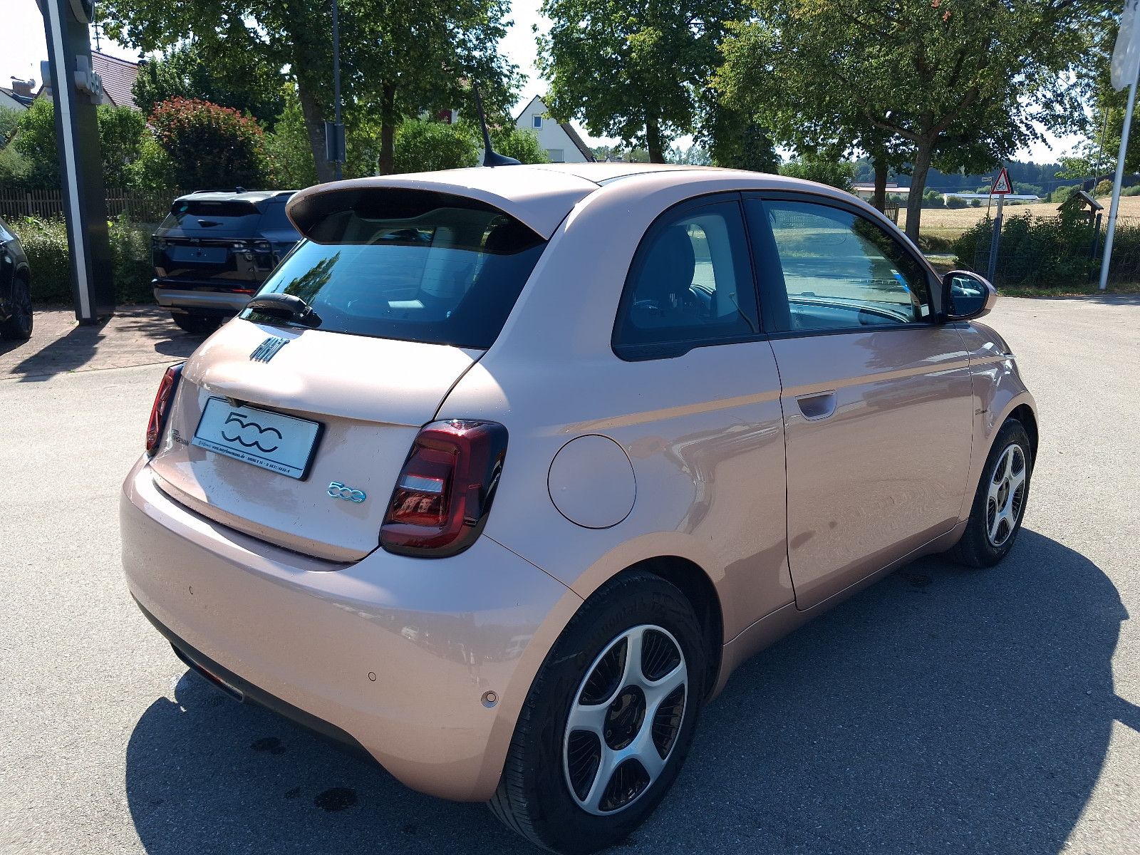 Fahrzeugabbildung Fiat 500e