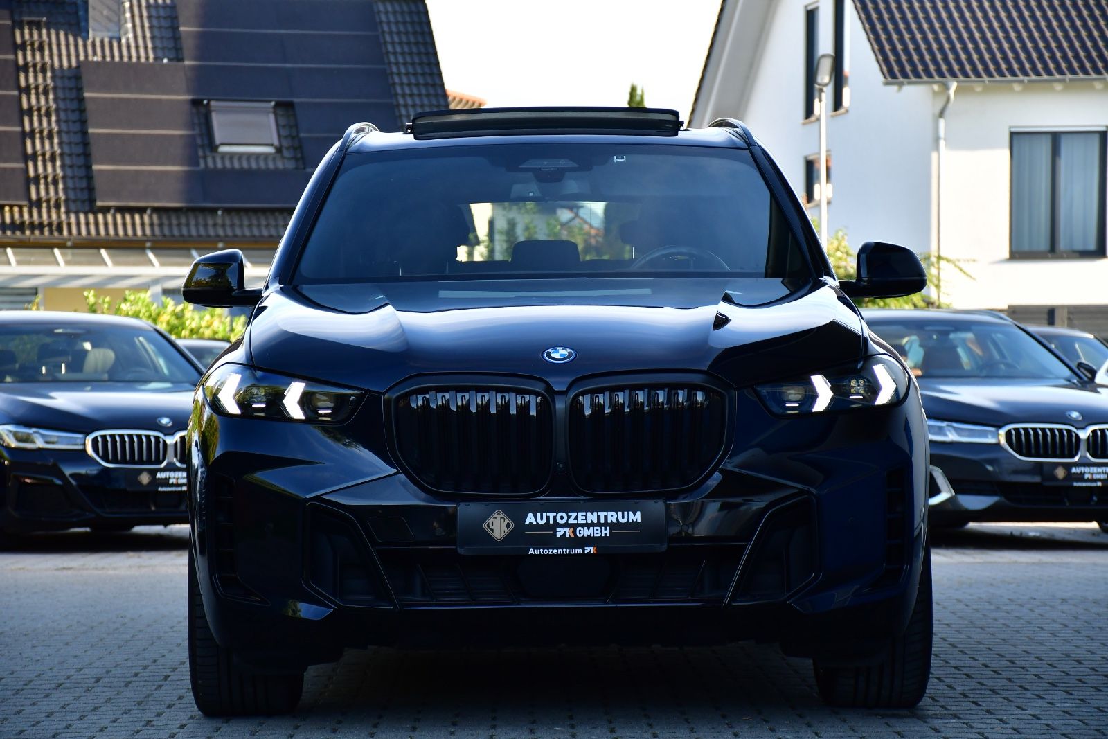 BMW X5 50 e xDrive M Sport Iconic Glow Pano imagem 2