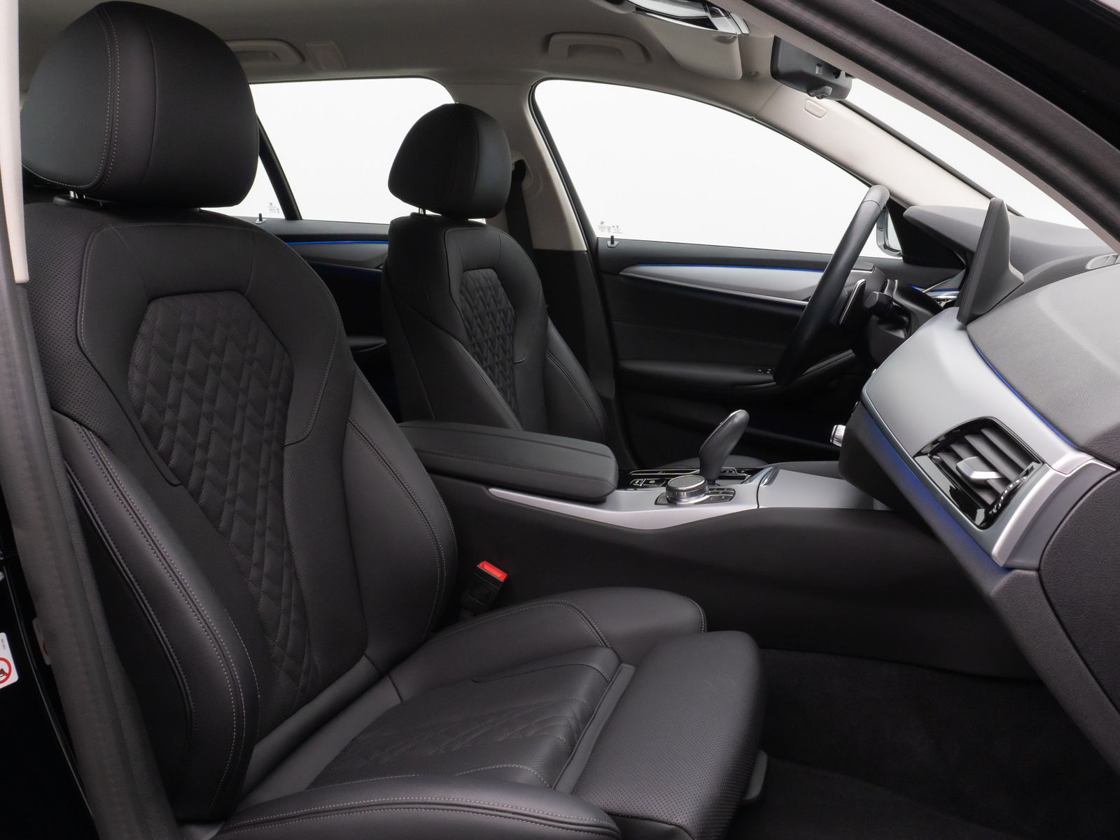 Fahrzeugabbildung BMW 530d xD Kamera HUD 4xKlima Komfort Alarm Sport