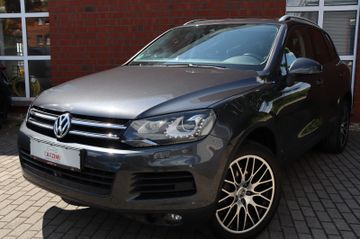 Volkswagen Touareg - 1