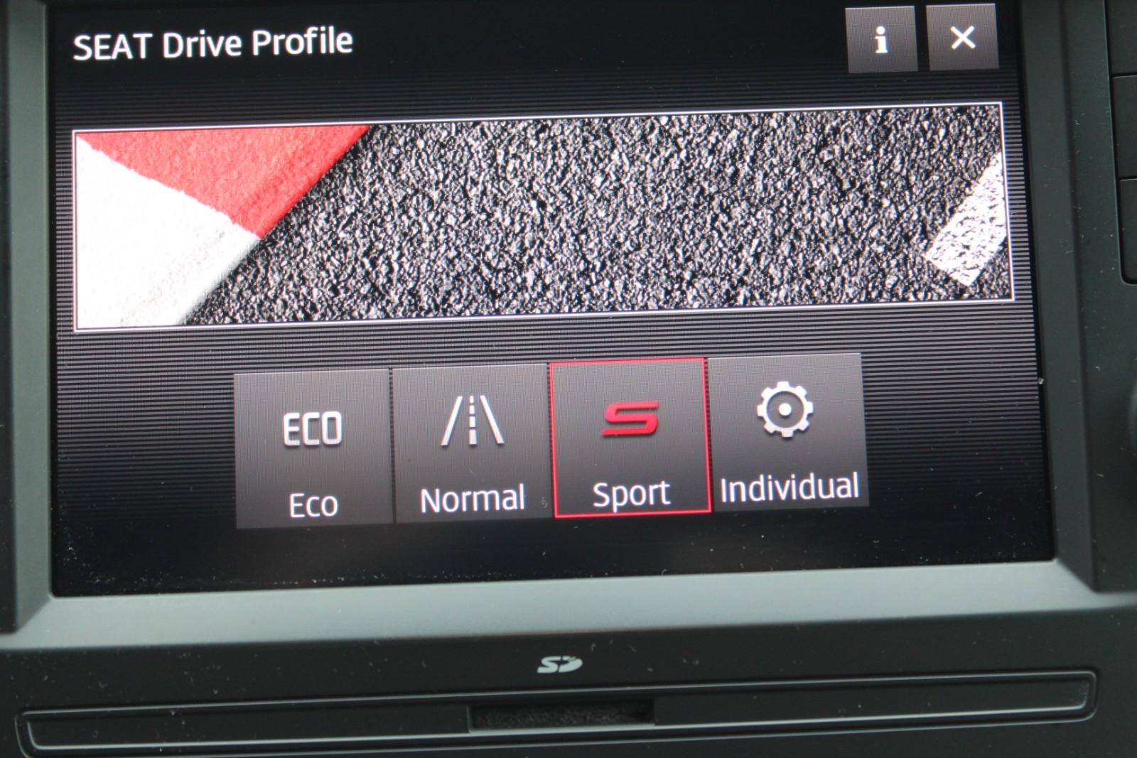 Seat Arona FR/Sportpaket/AHK/SHZ/PDC Kamera Garantie