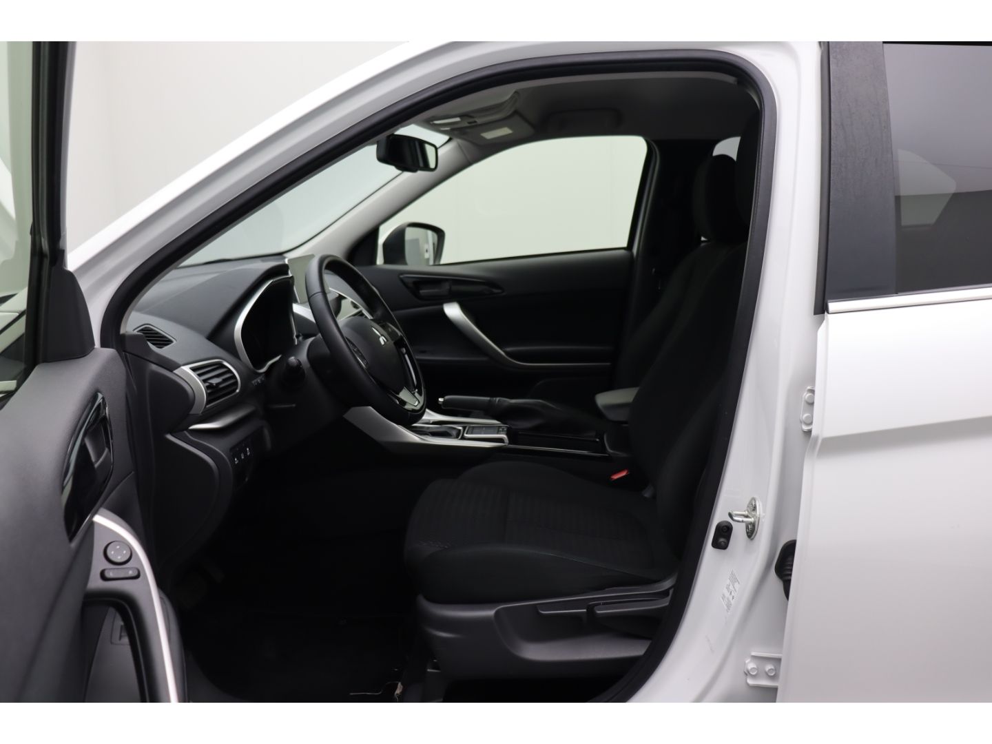 Fahrzeugabbildung Mitsubishi Eclipse Cross 1,5 l Turbo Benziner Diamant Editi