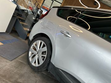Renault Scenic IV *LED*TEMPO*NAVI*SitzHZ*AHK*