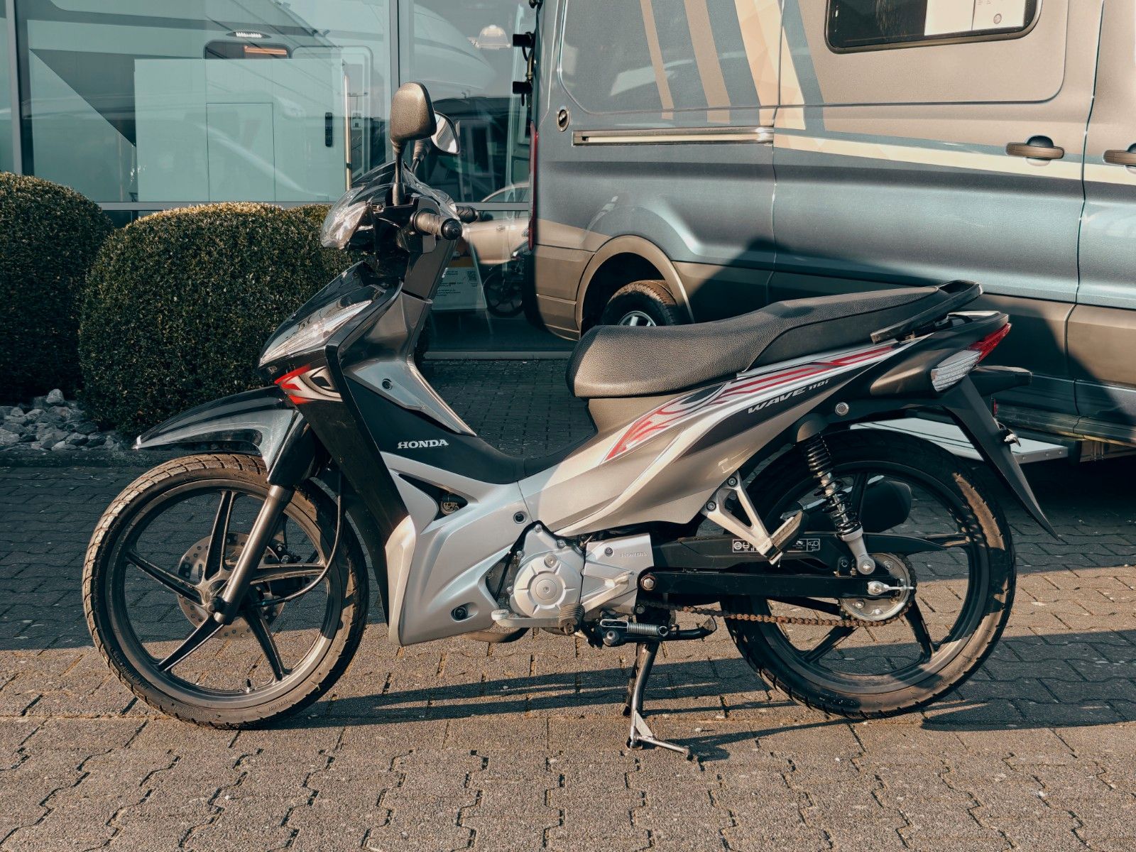 Fahrzeugabbildung Honda WAVE 110i - 109cm³ - AUS ERSTBESITZ