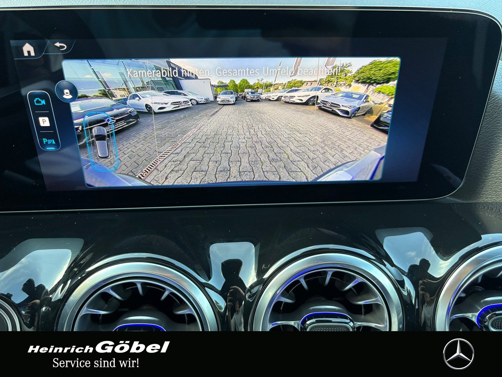 Fahrzeugabbildung Mercedes-Benz GLA 220 4M AMG*AHK*NIGHT-PAKET*MULTIBEAM*20ZOLL