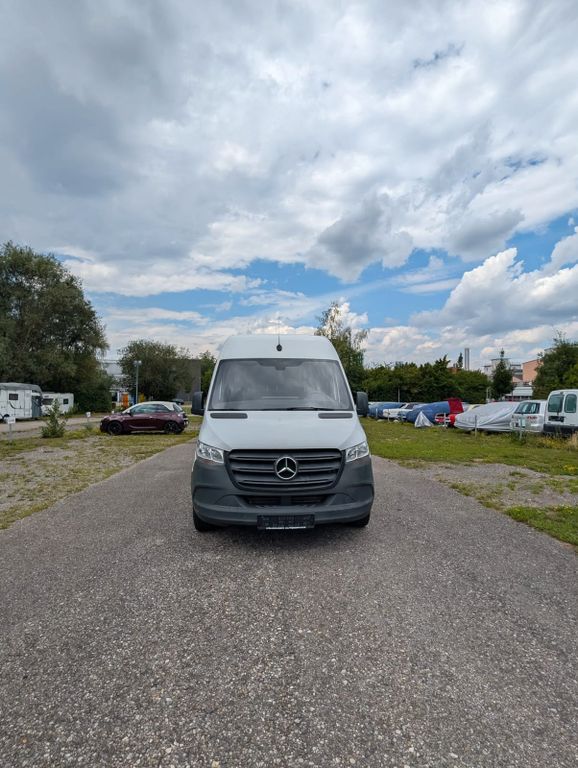 Image of Mercedes-Benz Sprinter