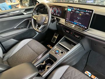 MYAUTOCENTER – Gebraucht- und Jahreswagen mit Werkstattservice in Pfaffenhofen Volkswagen Tiguan *KEYLESS*360°*3-ZONEN*LKHZ*ACC*CARPLAY