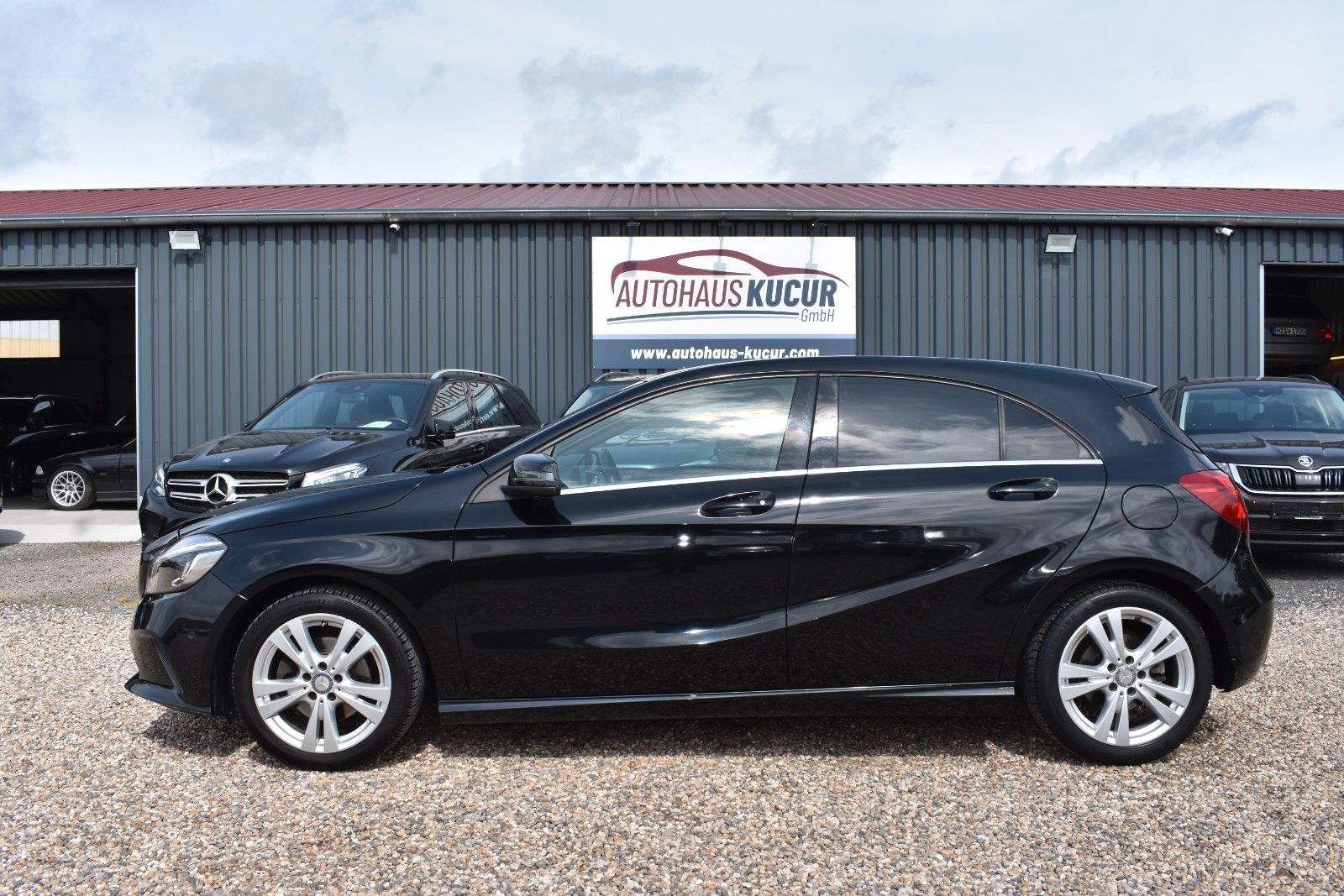 Fahrzeugabbildung Mercedes-Benz A 180 BlueEfficiency Urban Autom. Navi Kamera