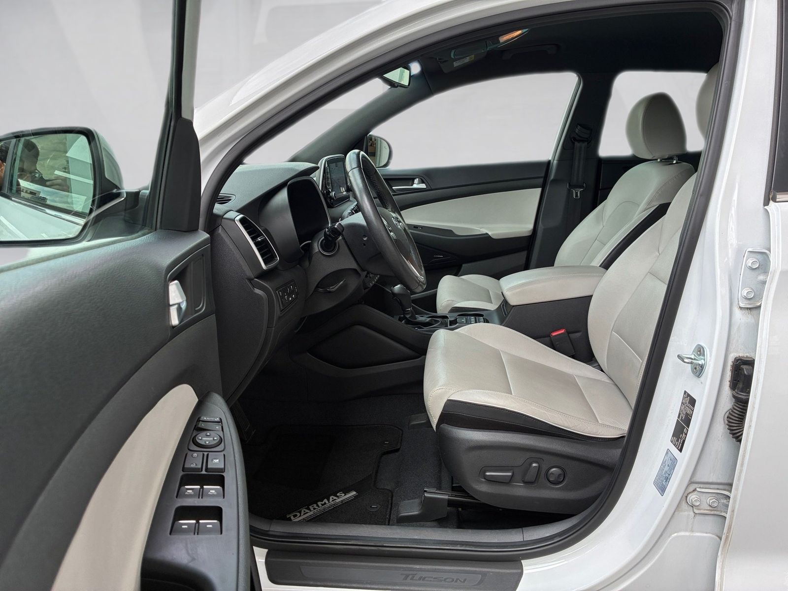 Fahrzeugabbildung Hyundai Tucson 1.6 Premium 360,KlimaA,LED,Leder,Navi,SHZ