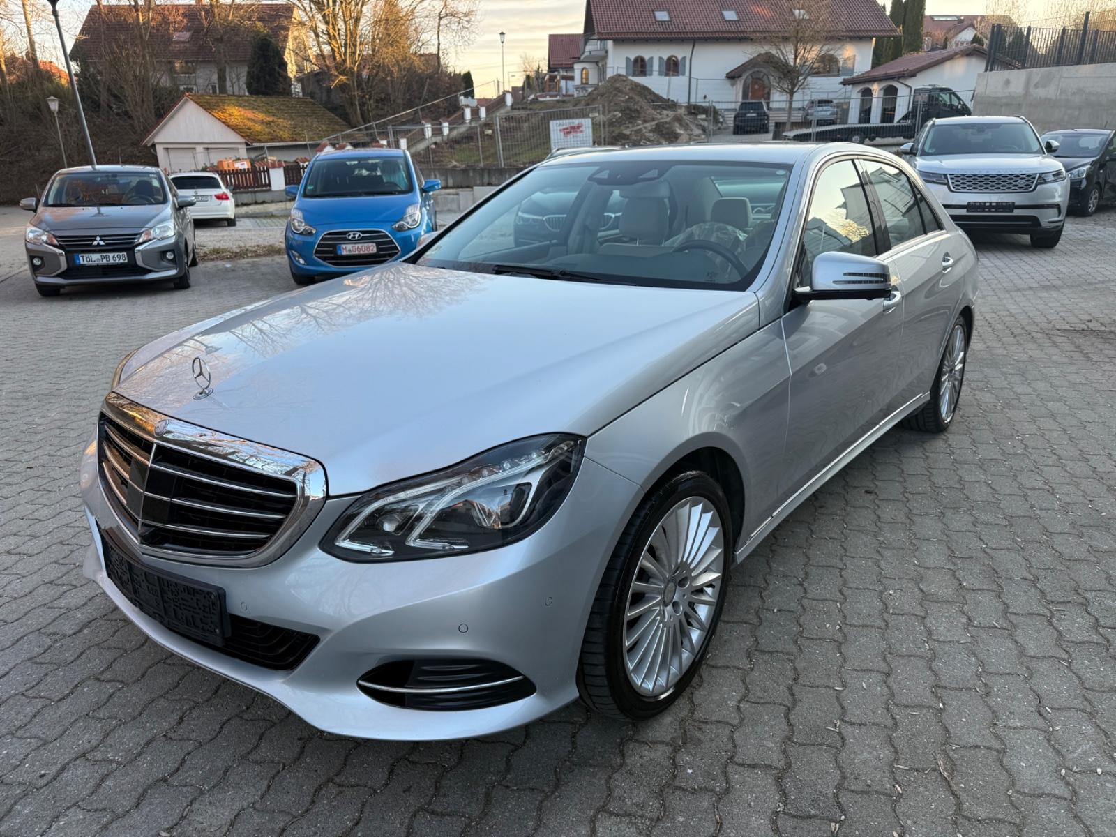 Mercedes-Benz E 300 BlueTec*Distronic/360°/LED/NAVI/Eu6*