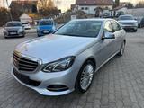 Mercedes-Benz E 300 BlueTec*Distronic/360°/LED/NAVI/Eu6* - Mercedes-Benz E 300 mit Diesel-Antrieb: Stoff