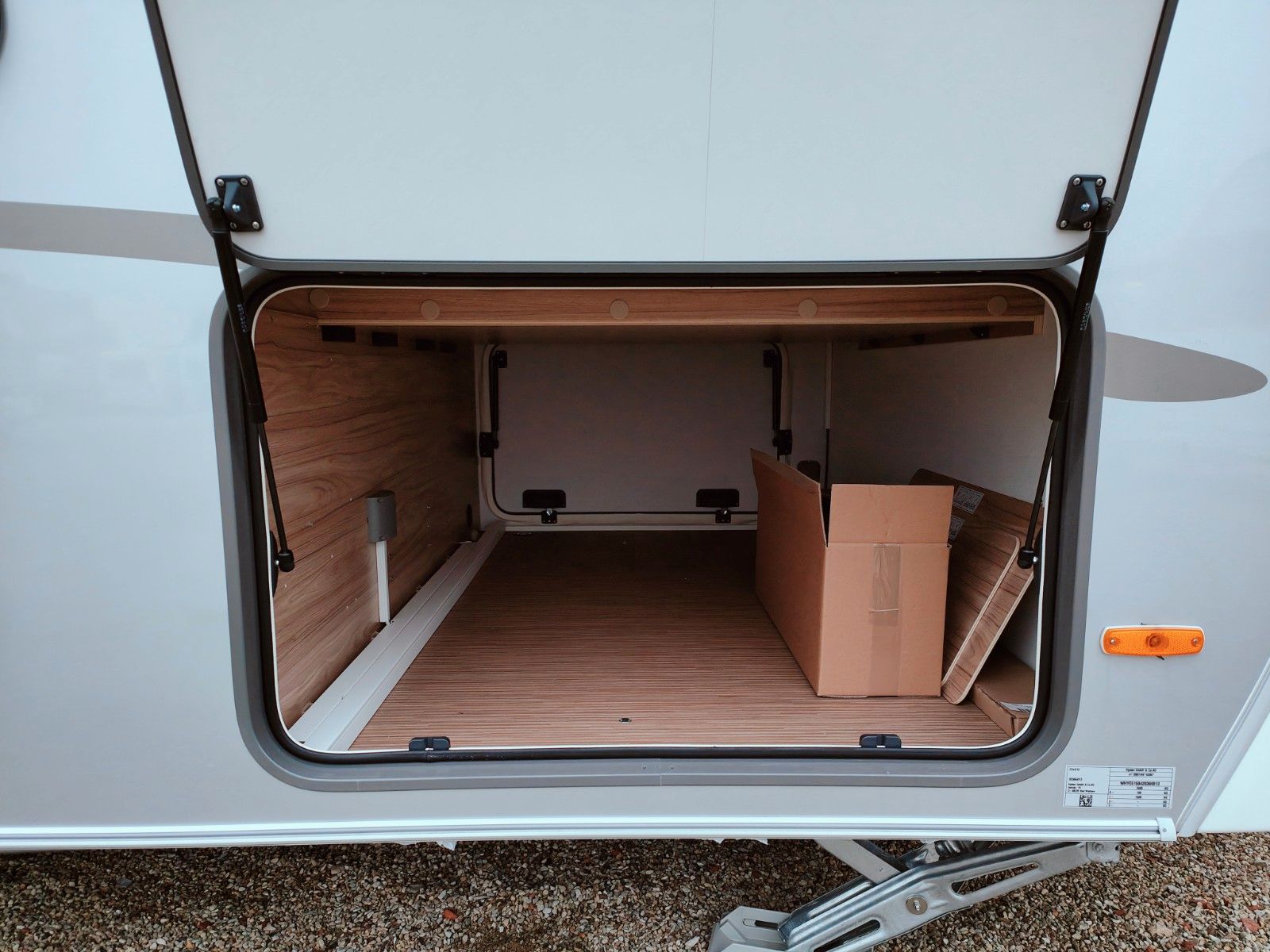 Fahrzeugabbildung HYMER / ERIBA / HYMERCAR Feeling 515 Elegance - SPRING SALE -