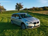 BMW 218 Gran Tourer 218d - - silberne BMW 218 Gran Tourer