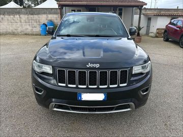 Jeep Grand Cherokee - 1