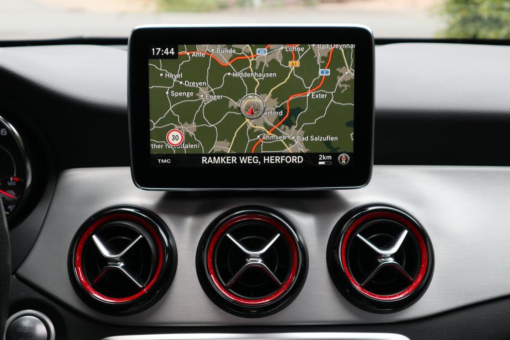 Mercedes-Benz CLA 45 AMG Shooting Brake