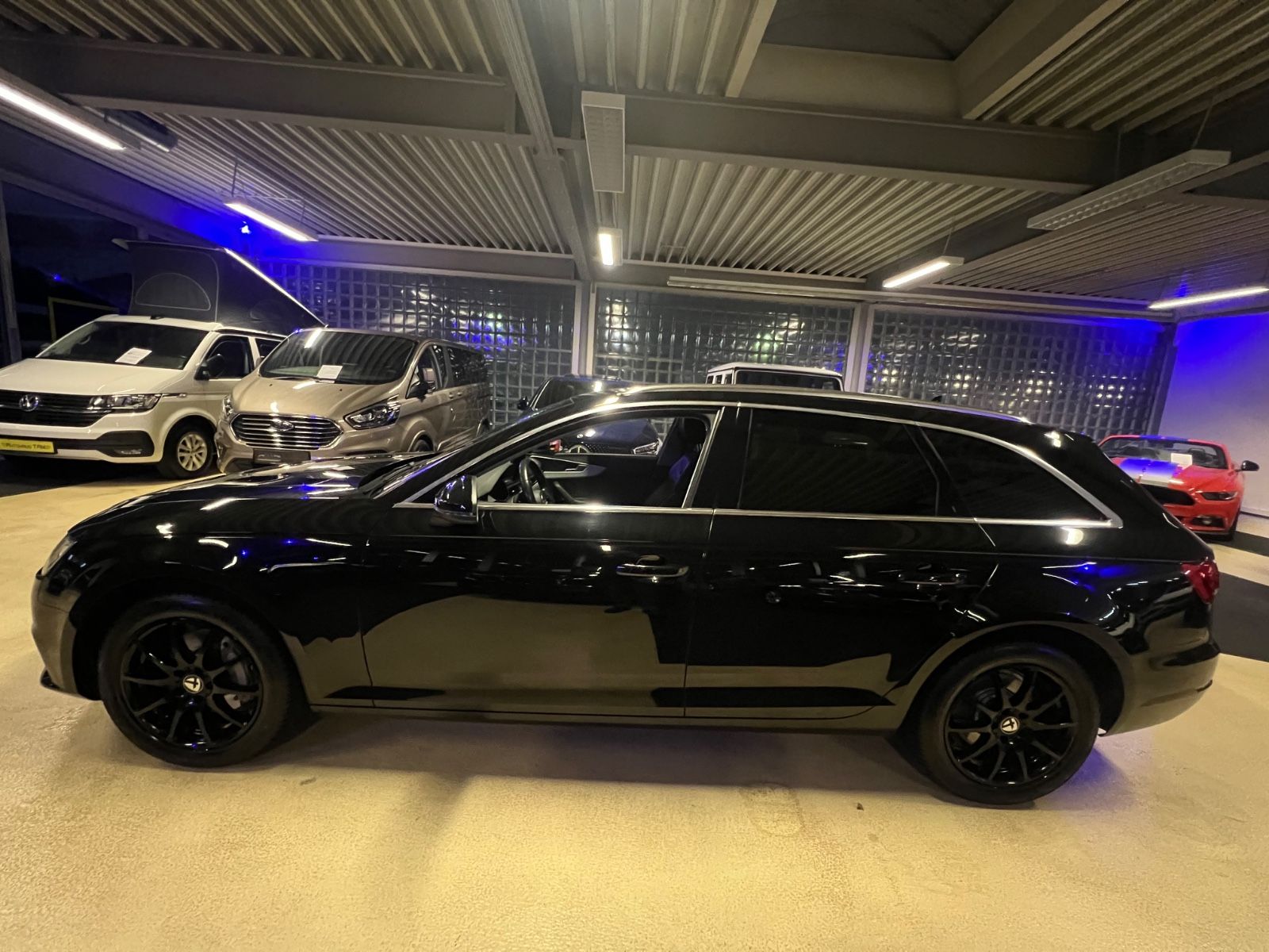 Fahrzeugabbildung Audi A4 2.0 TDI Avant sport *LEDER*AUTOMATIK*LED*