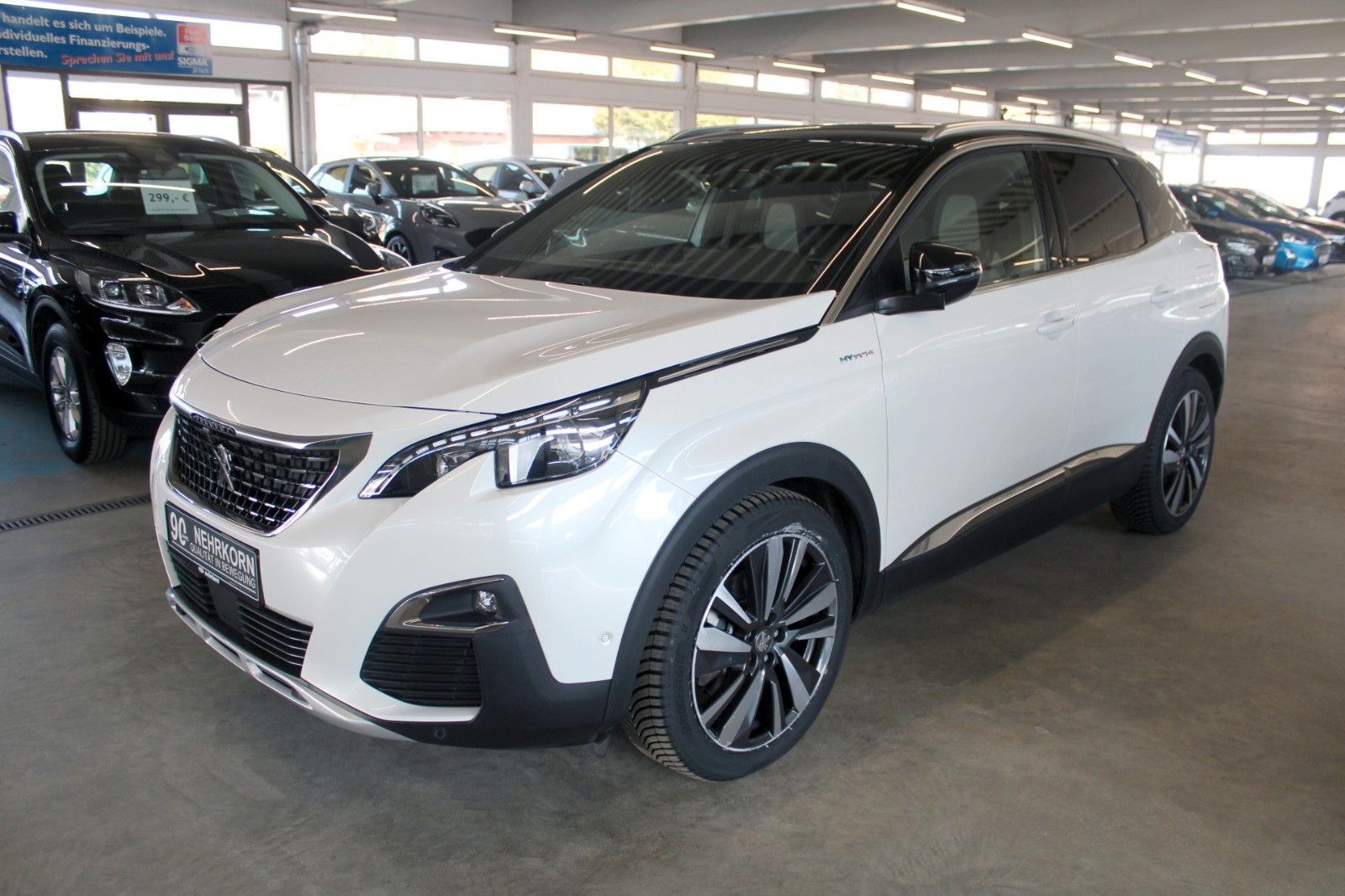 Fahrzeugabbildung Peugeot 3008 HYBRID4 300 e-EAT8 GT Full LED Panodach uvm