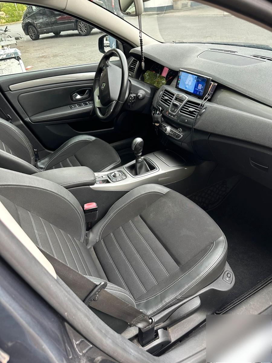 Renault Laguna 2012 — photo 6