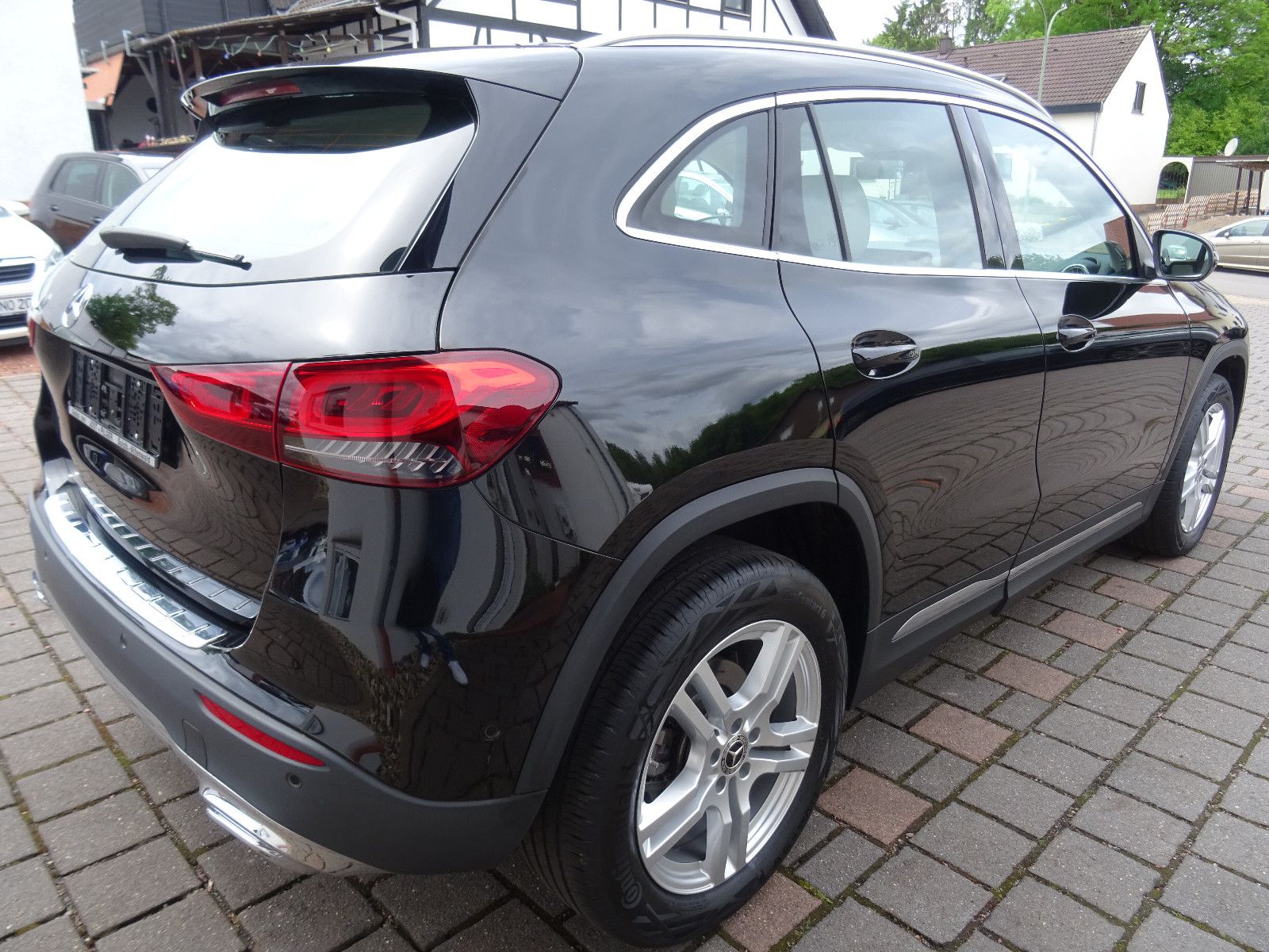 Mercedes-Benz GLA 180 Progressive Leder LED Temp Garantie foto 4