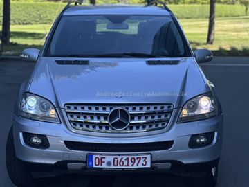 Mercedes ML 320 - 4