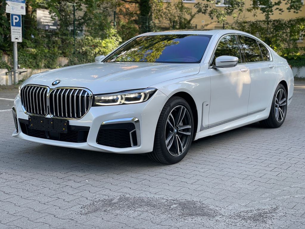 Image of BMW 740