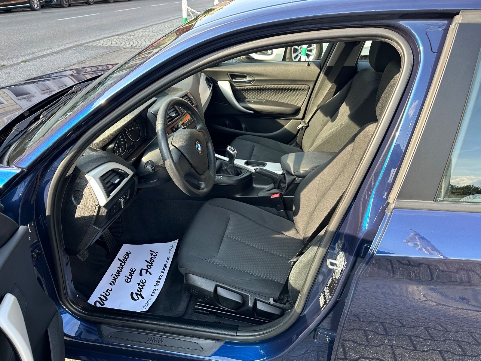 Fahrzeugabbildung BMW 116 Baureihe 1 Lim. 5-trg. 116i XENON PDC KLIMAT