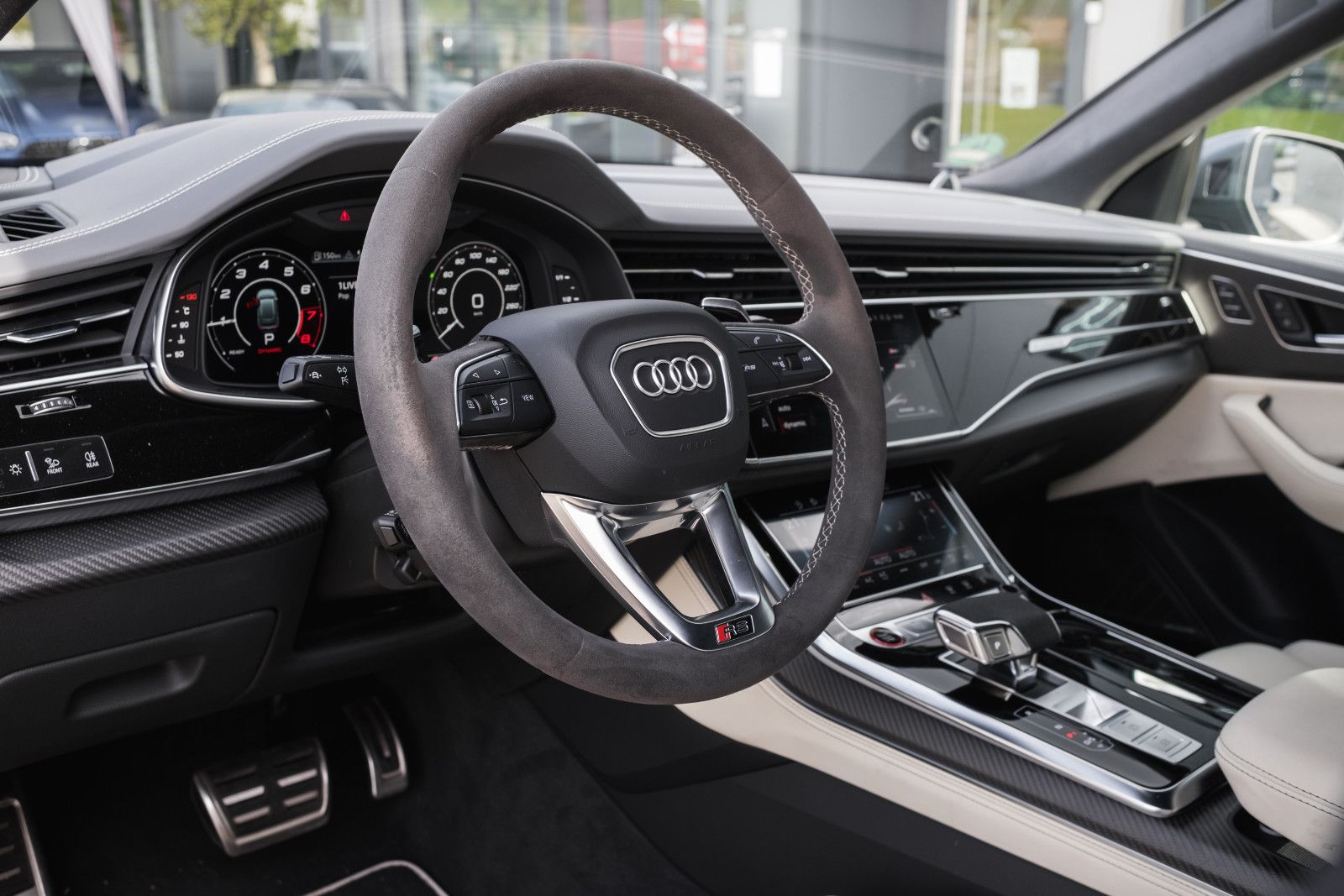 Fahrzeugabbildung Audi RSQ8 4.0 TFSI -Assistentz-Paket -Plus-Keramik-Br