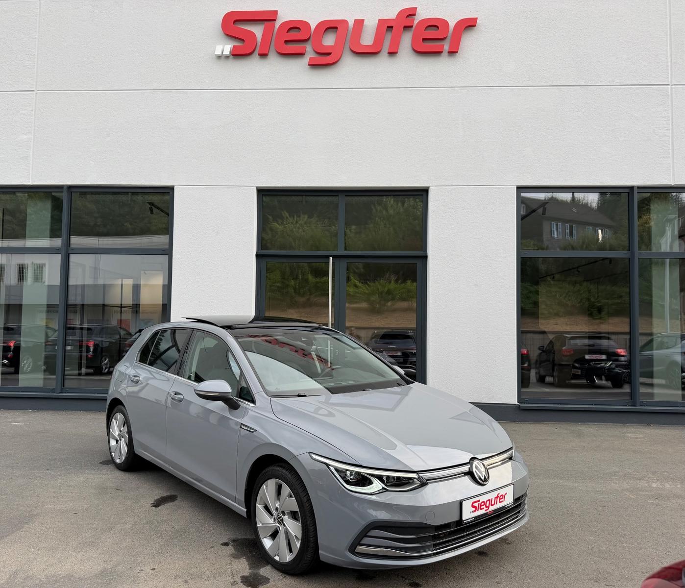 Volkswagen Golf VIII Lim. 1.5 TSI Style/AHK/ACC/Panorama, миниатюра 3