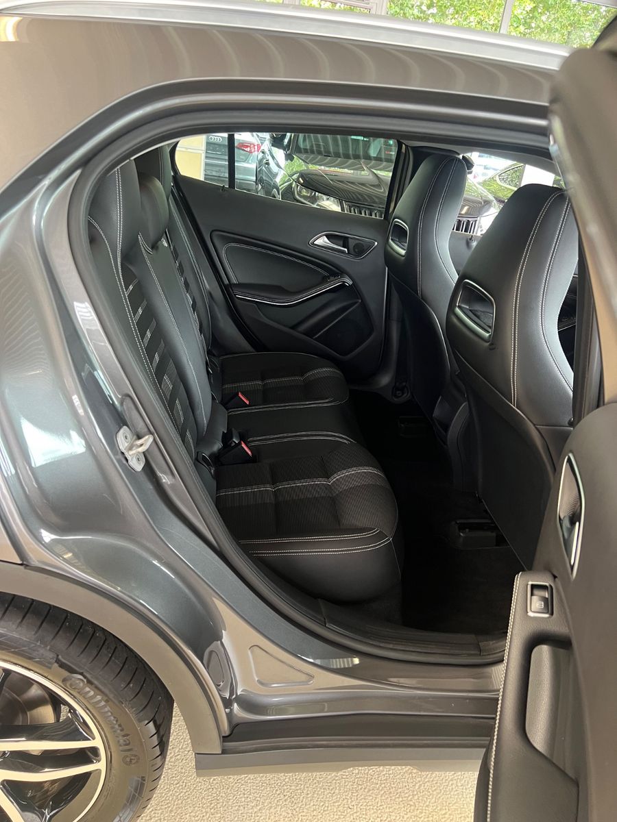 Fahrzeugabbildung Mercedes-Benz GLA 200 * SPORT-LINE URBAN * 1.HAND *