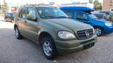 Mercedes-Benz ML 230 4x4 AHK - Mercedes-Benz Geländewagen aus dem Jahr 1999