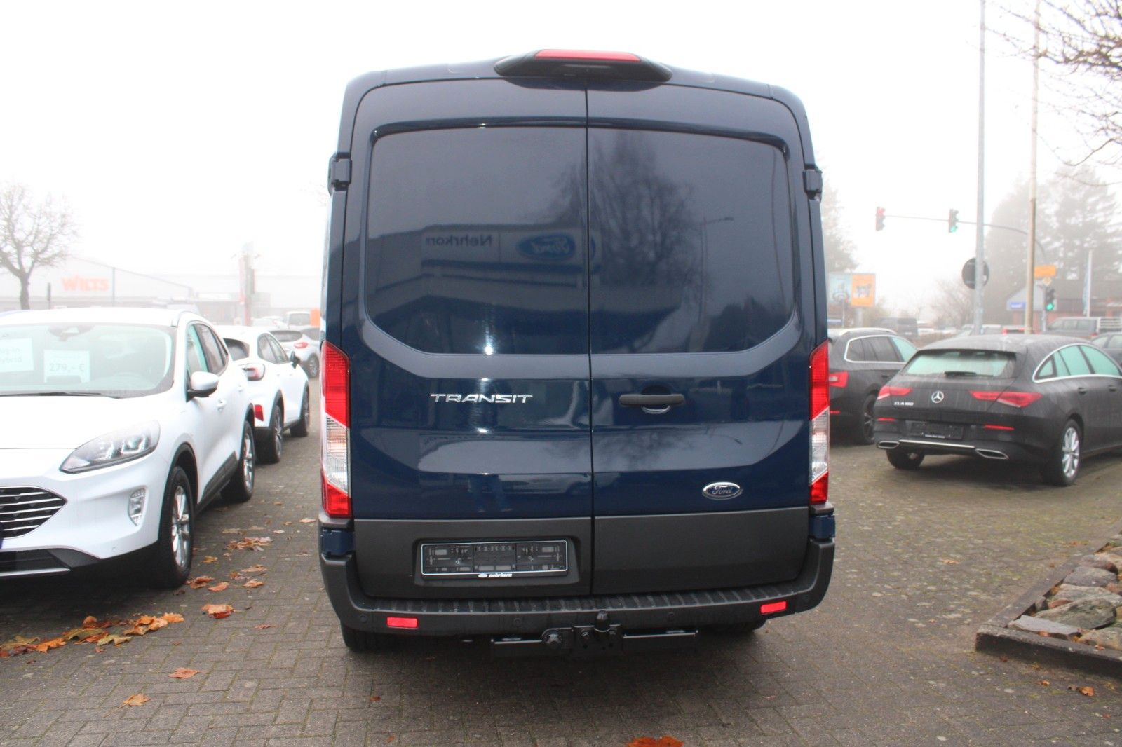 Fahrzeugabbildung Ford Transit 350 L3 H2 Kasten hoch lang KLIMA RFK AHK