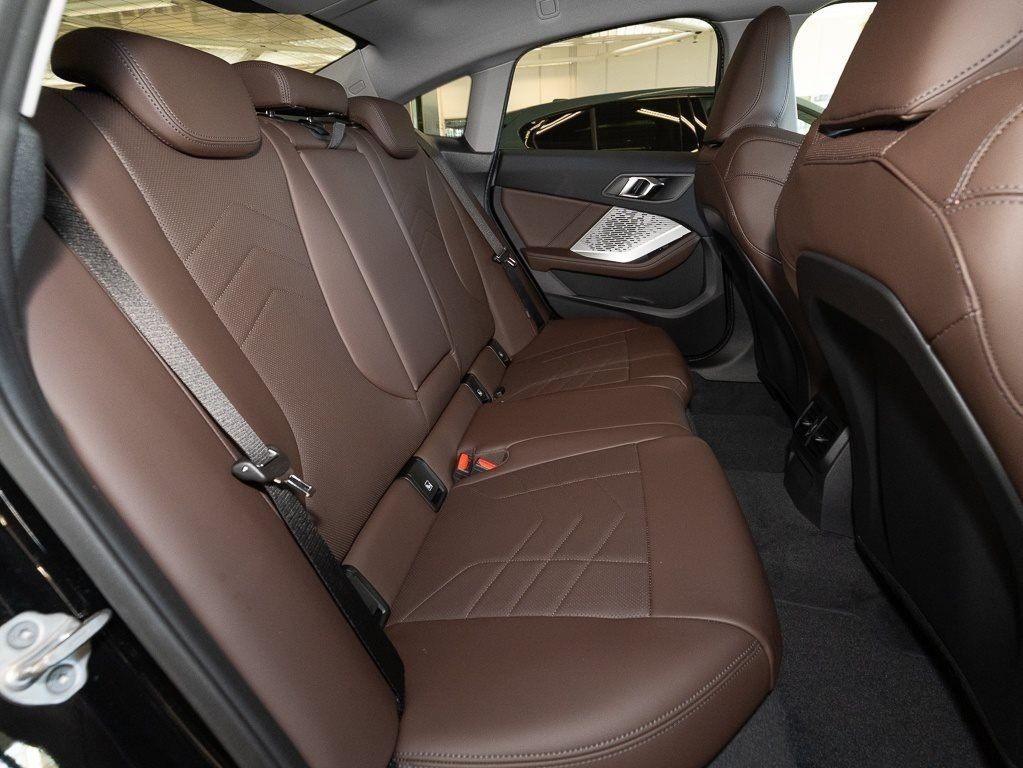 BMW 216 Gran Coupé - Bild 12