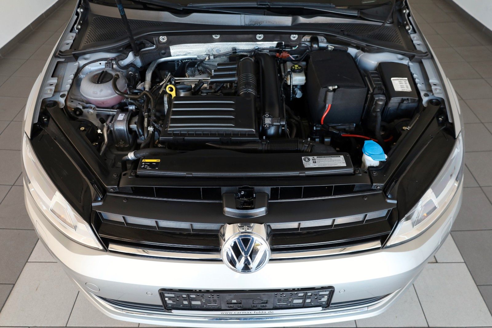 Fahrzeugabbildung Volkswagen Golf VII Lim. Lounge Navi,SH,PDC