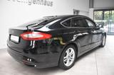 Ford Mondeo Titanium Autom. Navi Kamera Pano ParkAssi - Ford Mondeo mit Benzin-Antrieb: Automatik