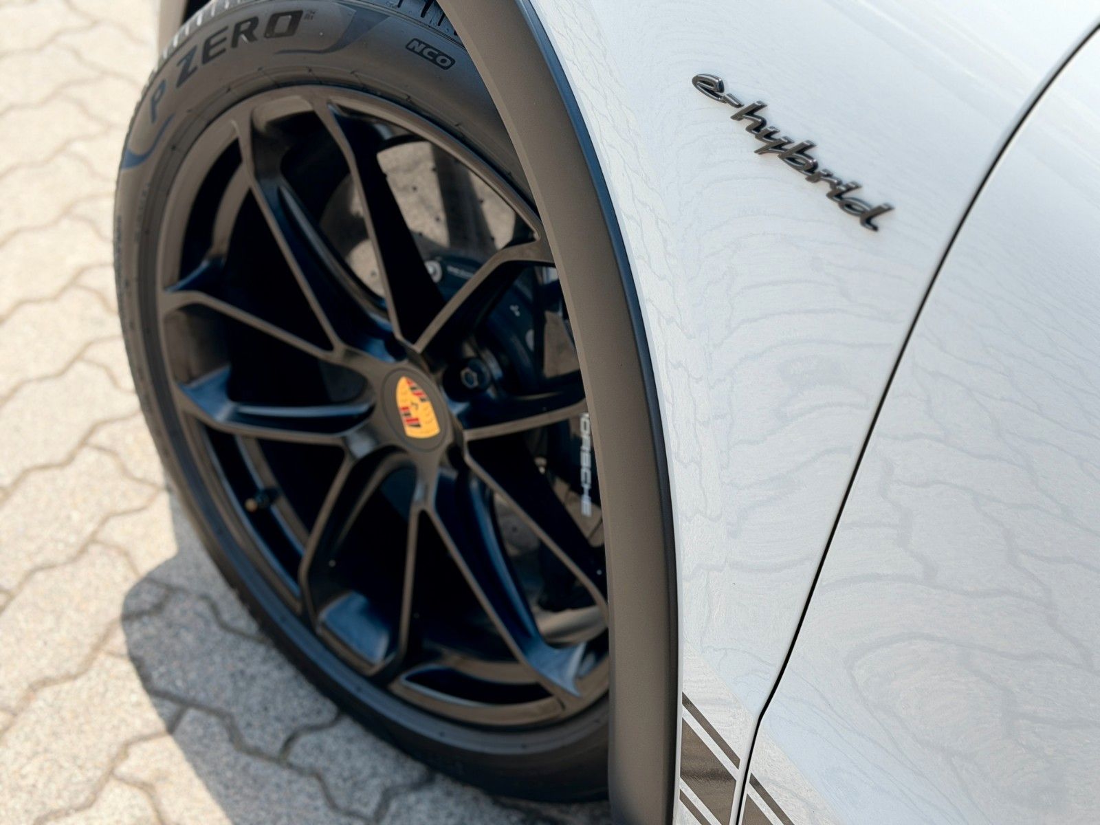 Porsche Cayenne Coupe Turbo E-Hybrid mit GT-Paket foto 5