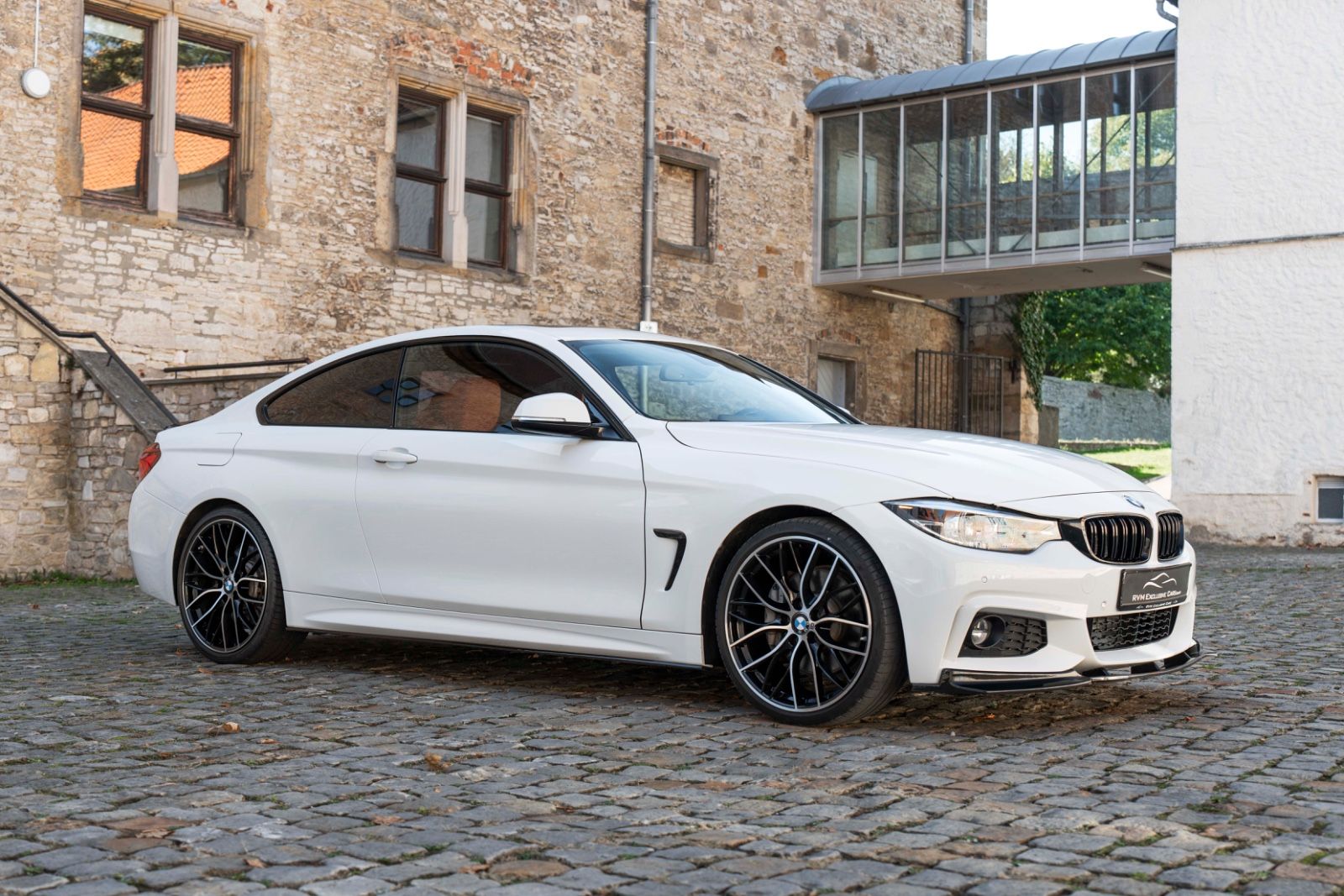 Fahrzeugabbildung BMW 430i Coupé M-SPORTPAKET HUD KAM LED H&K TOTW